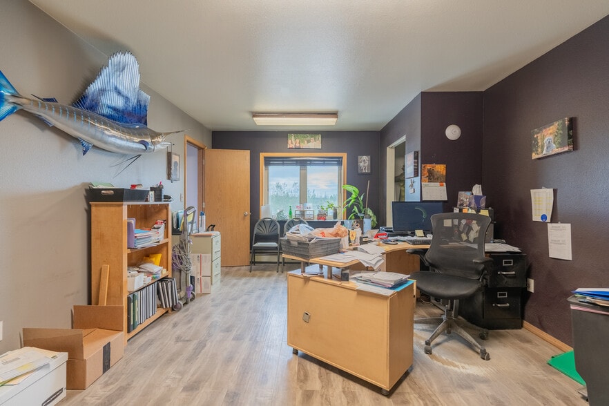 More Photos Of 1285 Queens Way, Fairbanks Warehouse For Sale