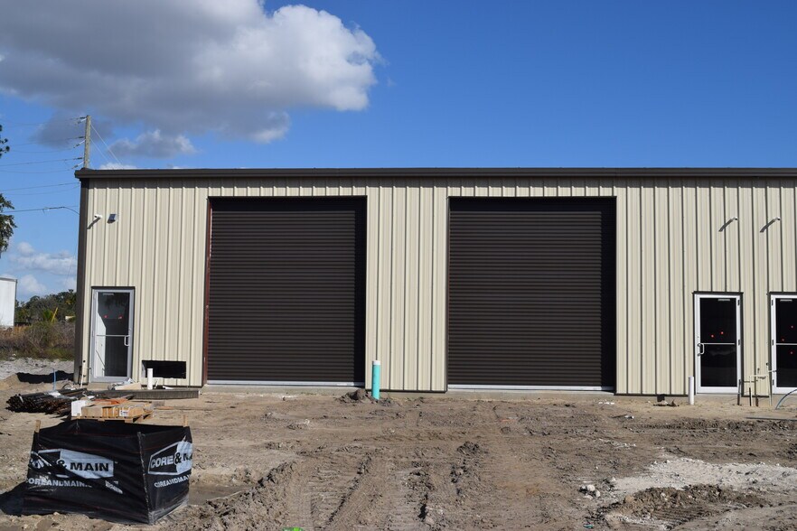 More Photos Of 4707 County Road 156, Wildwood Warehouse For Lease