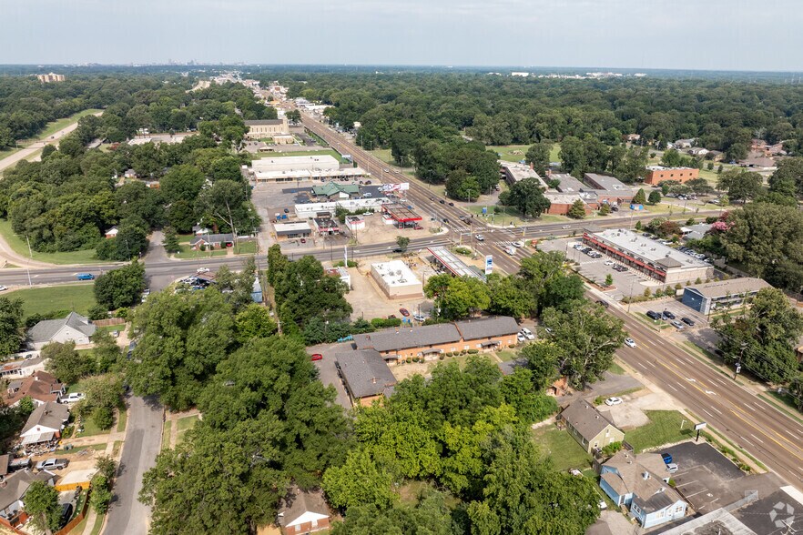 More Photos Of 4015 Summer Ave, Memphis Apartments For Sale