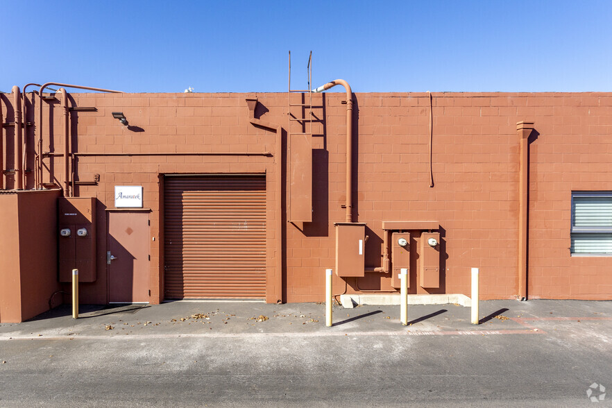 More Photos Of 10451-10455 Roselle St, San Diego Unknown For Lease