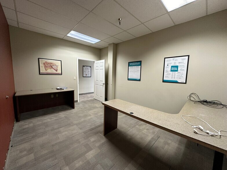 More Photos Of 2531 S Shields St, Fort Collins General Retail For Lease