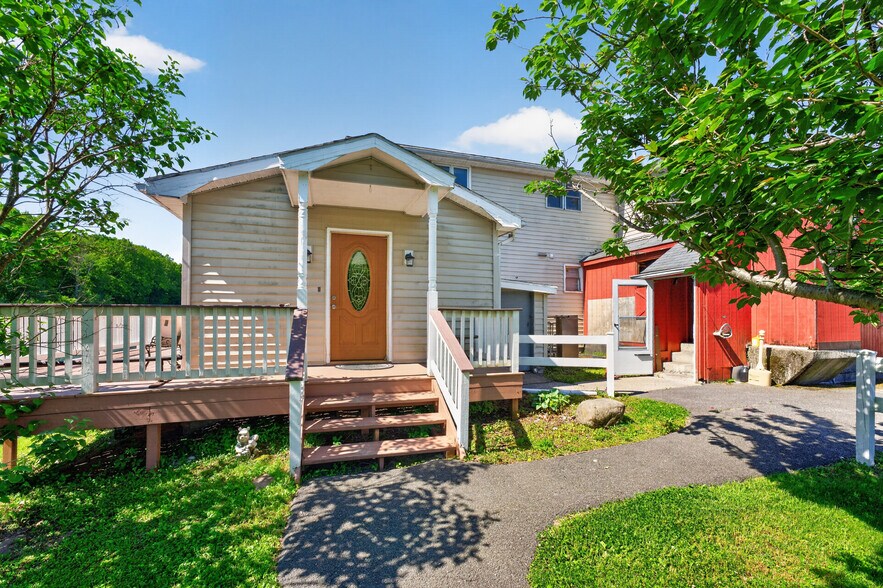 More Photos Of 160 Creamery Rd, Greenville Restaurant For Sale