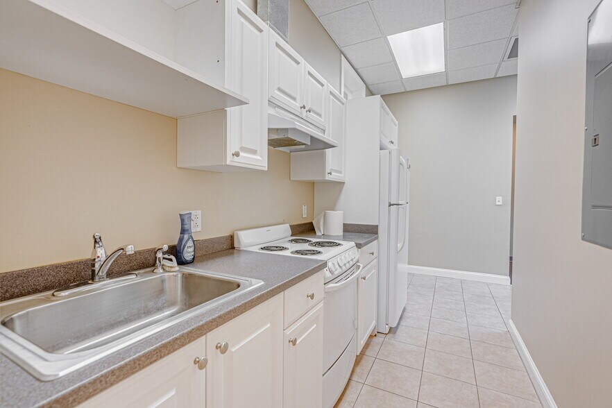 More Photos Of 1211 Bull St, Savannah Office Residential For Sale