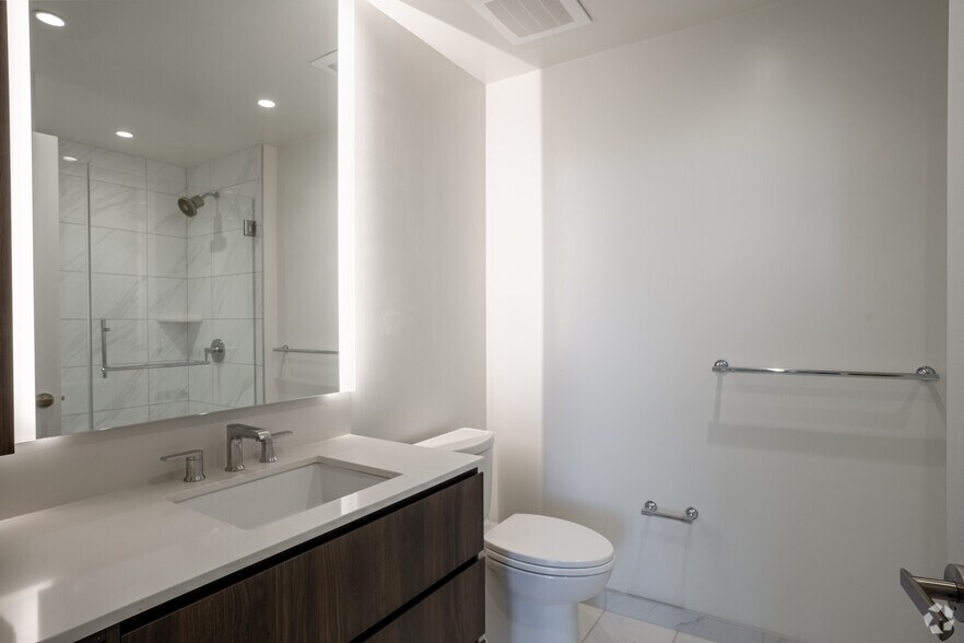 More Photos Of 1000 S Capitol St SE, Washington Apartments For Lease