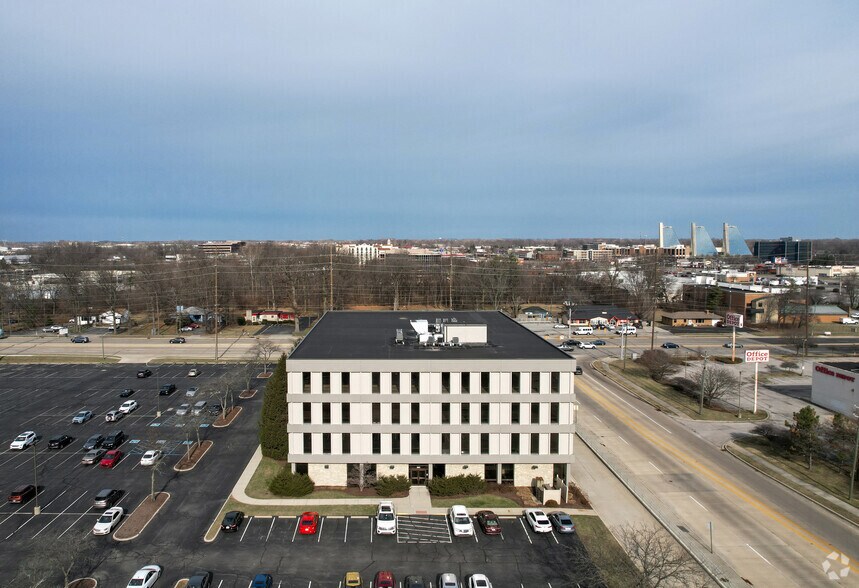 More Photos Of 3901 W 86th St, Indianapolis Coworking Space