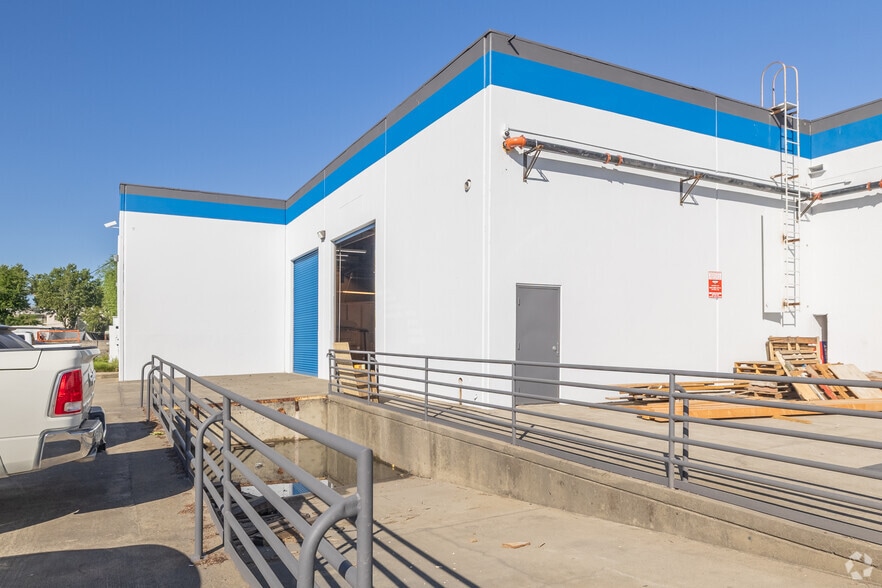 More Photos Of 2320-2340 Auburn Blvd, Sacramento Unknown For Lease