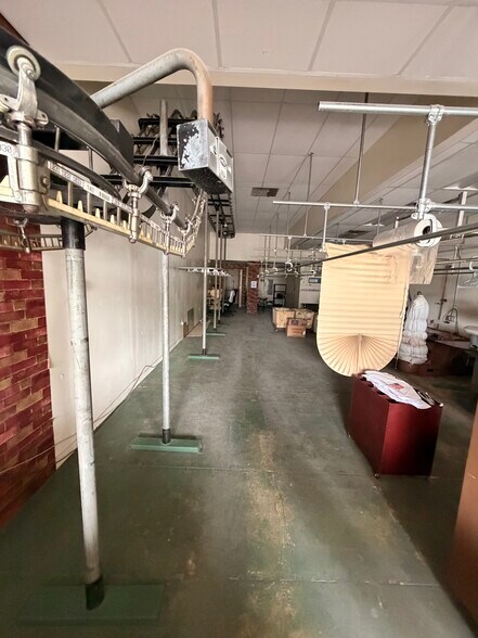 More Photos Of 179a South St, Freehold Unknown For Lease
