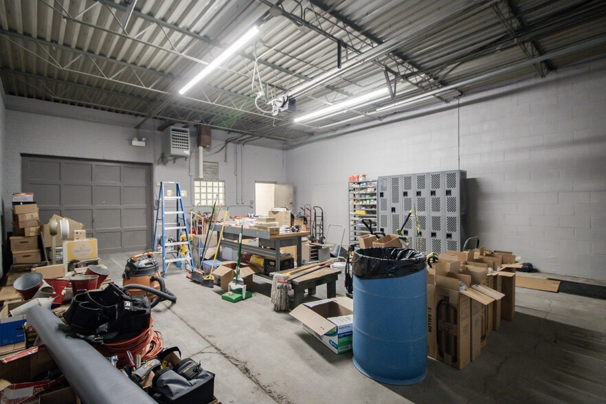 More Photos Of 2919 W Irving Park Rd, Chicago Office Residential For Sale