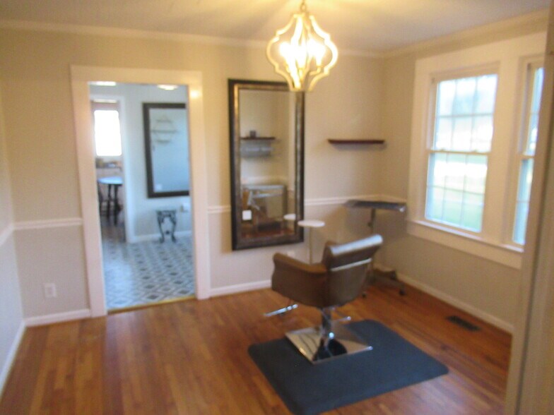 More Photos Of 1704 Gastonia Hwy, Lincolnton Office For Lease