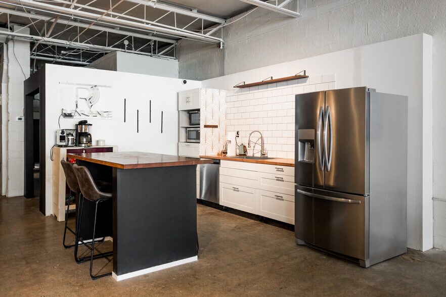 More Photos Of 4621 W Vernor Hwy, Detroit General Retail For Sale