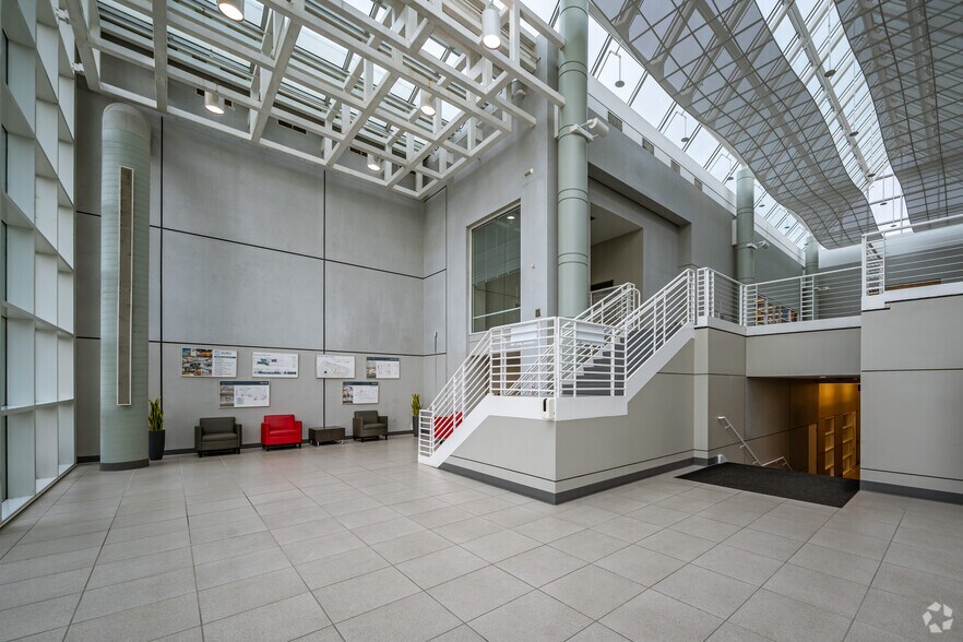 More Photos Of 9700-9702 Bissonnet St, Houston Office For Sale