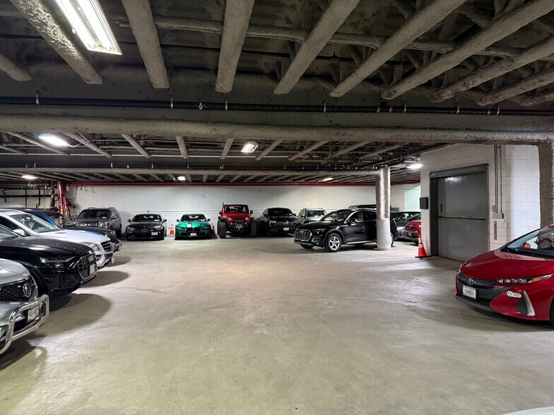 More Photos Of 1908 Park Ave, New York Service For Sale