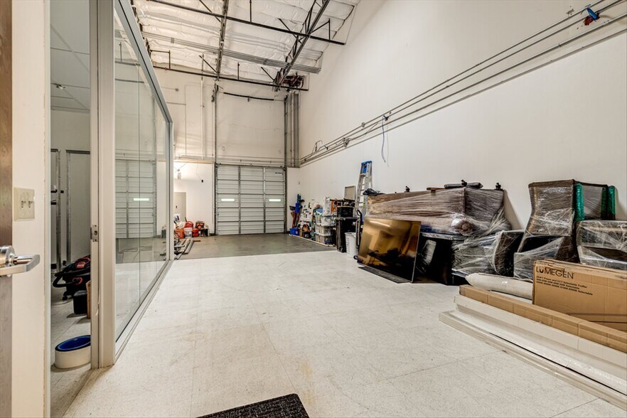 More Photos Of 2180 Ringwood Ave, San Jose Light Distribution For Sale