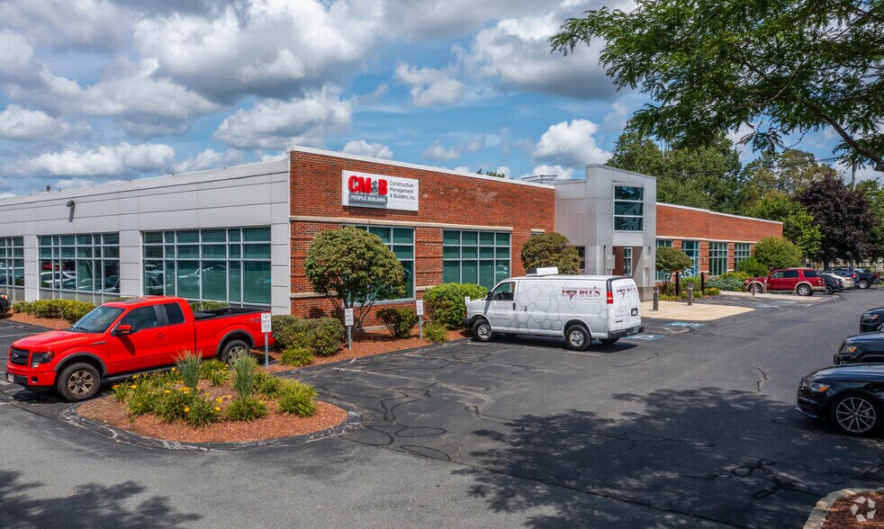 More Photos Of 75 Sylvan St, Danvers Unknown For Lease