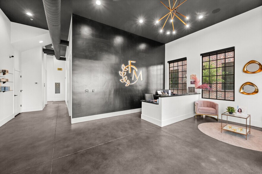 More Photos Of 807 E Pioneer Rd, Draper Office For Lease
