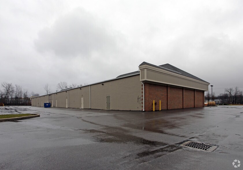 More Photos Of 445 Aurora Rd, Sagamore Hills Unknown For Lease