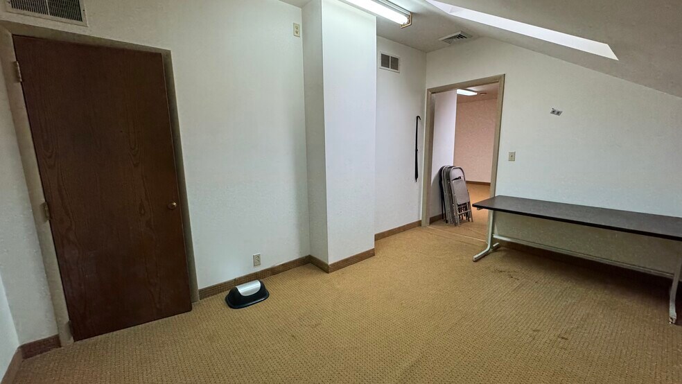 More Photos Of 1850 Friedensville Rd, Bethlehem Office For Lease