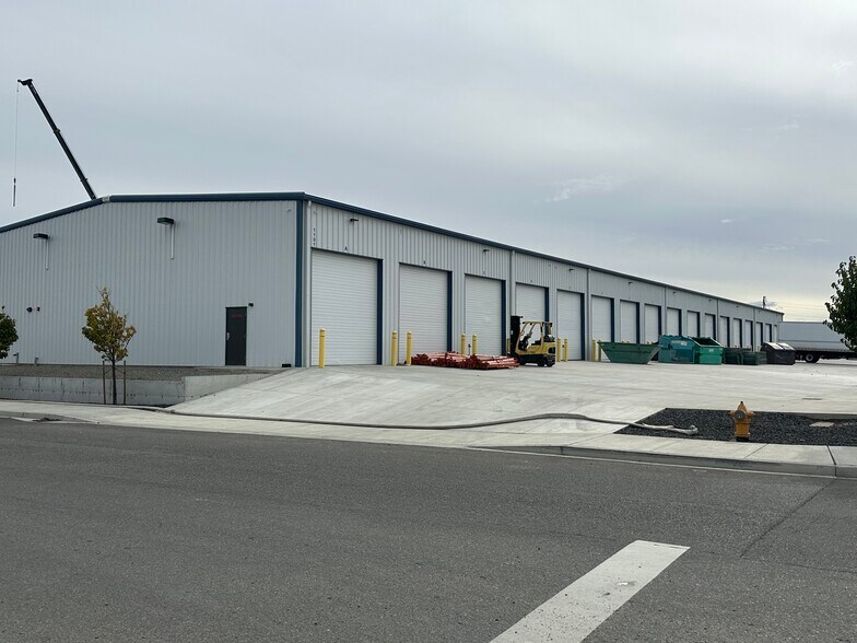 Primary Photo Of 1101 N Utah Ave, Pasco Warehouse For Lease