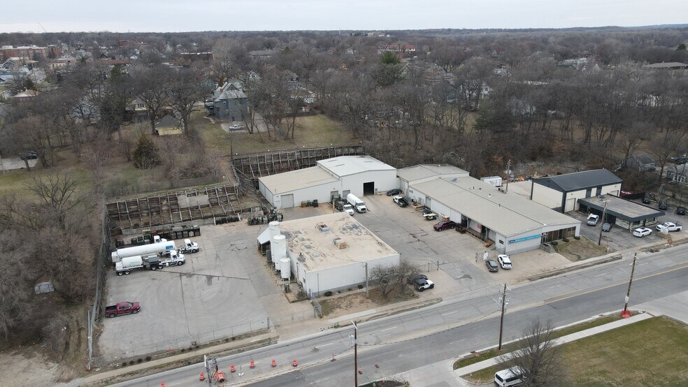 More Photos Of 1700 2nd Ave, Des Moines Warehouse For Sale