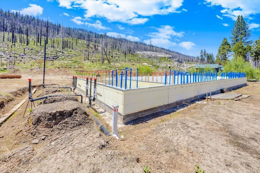 More Photos Of 1 State Hwy 108, Pinecrest Hotel For Sale