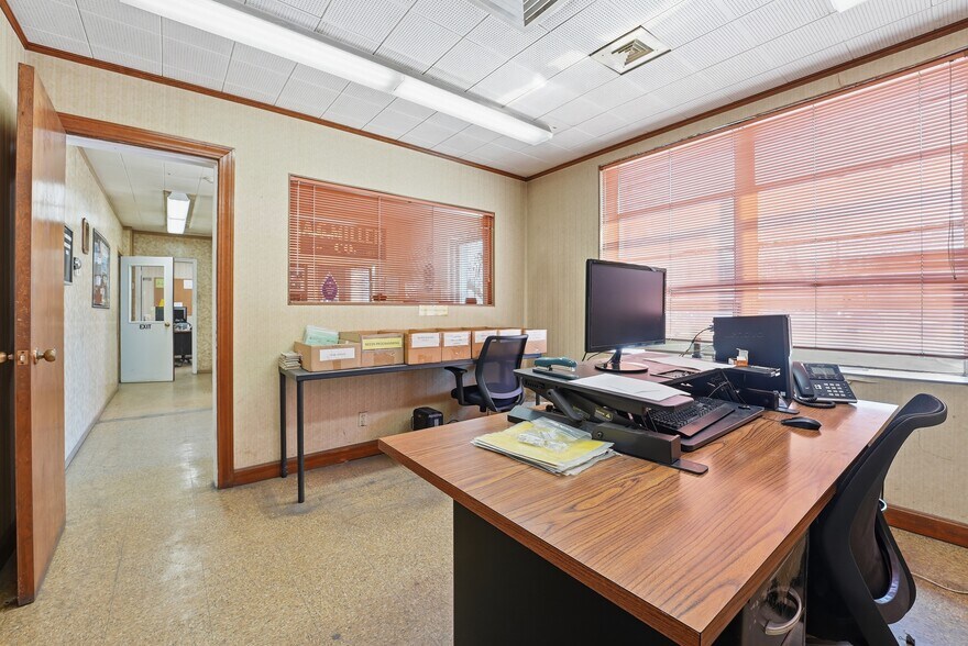More Photos Of 53 Batavia St, Springfield Industrial For Sale