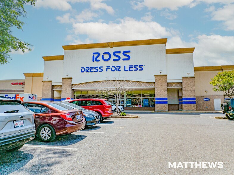 More Photos Of 3505-3619 Riverdale Rd, Memphis Freestanding For Sale