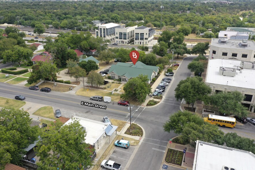 More Photos Of 303 E Main St, Round Rock Medical For Lease