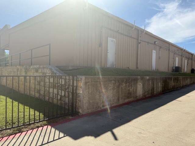 More Photos Of 305 E Stan Schlueter Loop, Killeen Storefront Retail Office For Sale