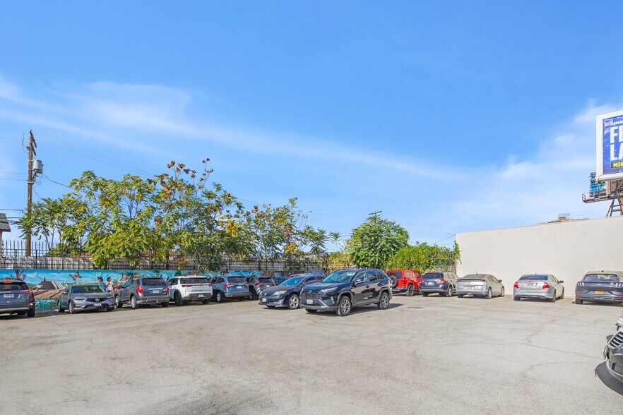 More Photos Of 1427-1431 S Atlantic Blvd, Los Angeles Freestanding For Sale