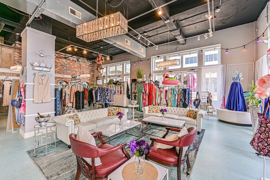 More Photos Of 2425 Strand St, Galveston Restaurant For Sale