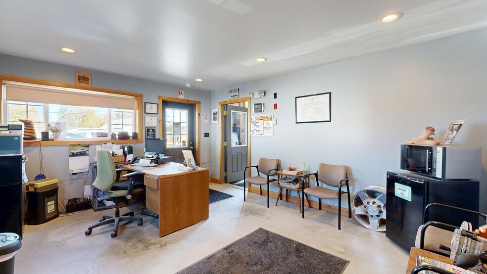 More Photos Of 48 S Main St, Andover General Retail For Sale