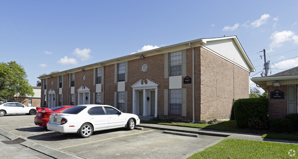 More Photos Of 1901 Lafayette St, Gretna Apartments For Sale
