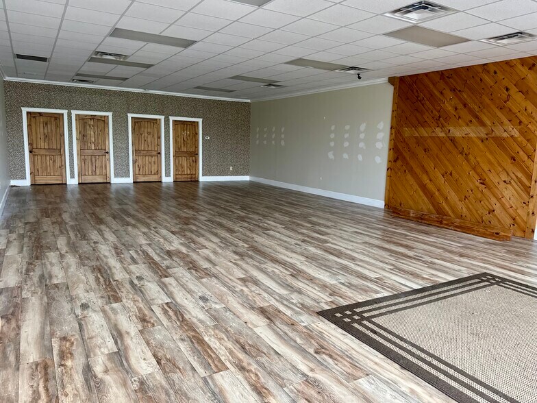 More Photos Of 727 W Cumberland Gap Pky, Corbin Restaurant For Lease