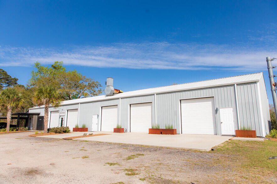 More Photos Of 12 Neil Rd, Beaufort Flex For Sale