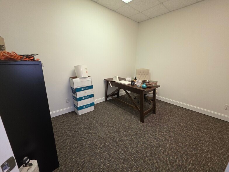 More Photos Of 149 Riverwalk Blvd, Ridgeland Storefront Retail Office For Lease