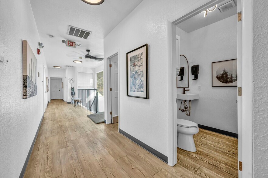 More Photos Of 904 W 7th St, Reno Office For Sale