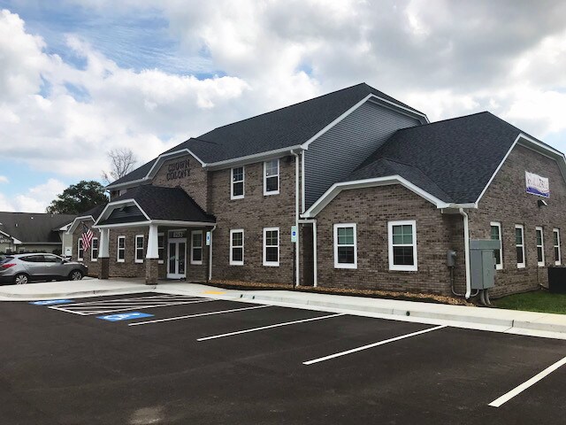 More Photos Of 8253 Crown Colony Pkwy, Mechanicsville Office For Lease