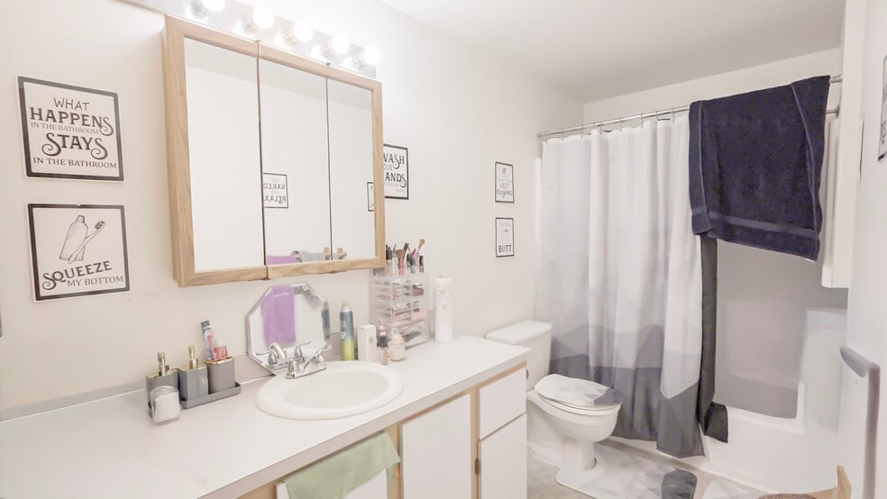 More Photos Of 4846 S 48th St, Tacoma Apartments For Sale
