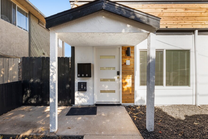 More Photos Of 579 Casselman St, Chula Vista Apartments For Sale