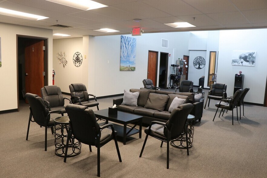 More Photos Of 4209 W Shamrock Ln, Mchenry Medical For Lease