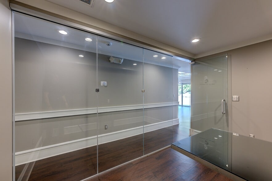 More Photos Of 1608 Taylor St, Columbia Freestanding For Lease