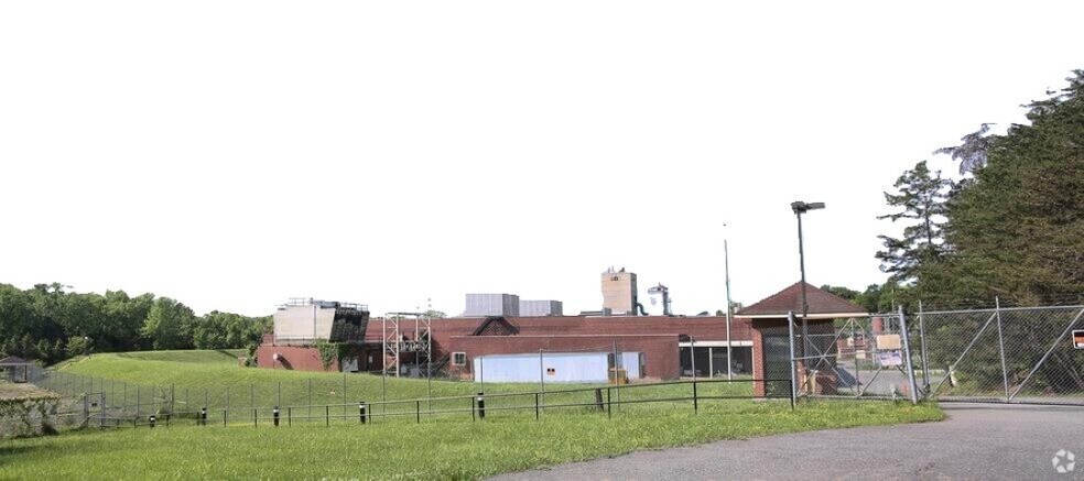 More Photos Of 800 Bird St, Scottsville Manufacturing For Sale
