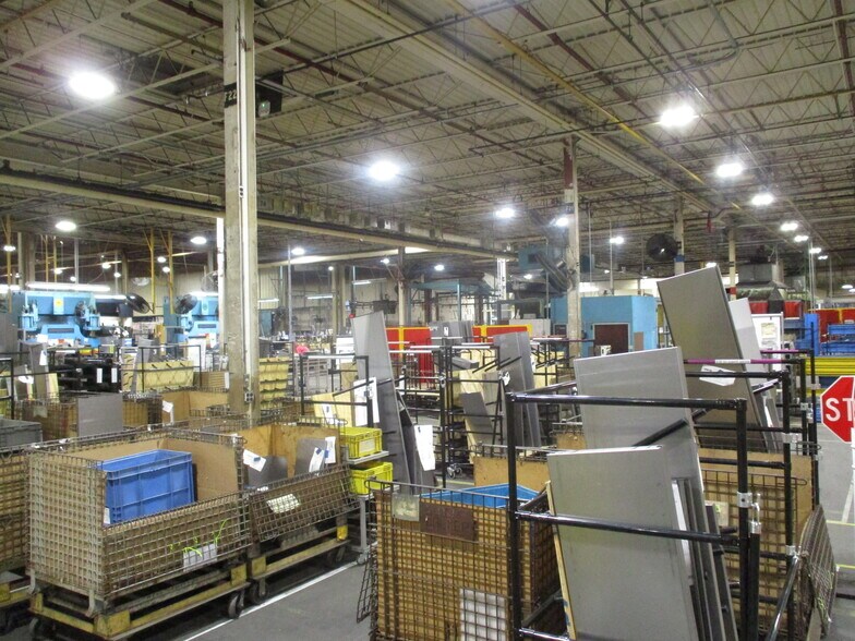 More Photos Of 2800 Estes St, Norton Shores Manufacturing For Sale