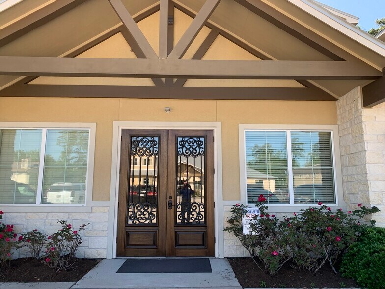 More Photos Of 26205 Oak Ridge Dr, Spring Medical For Lease