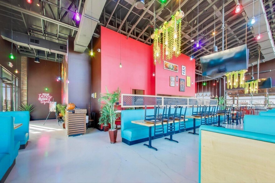 More Photos Of 3552 Market Ln, Kenosha Restaurant For Sale