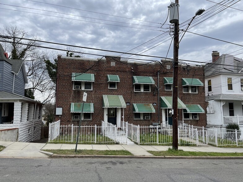 Primary Photo Of 2513-15 22nd NE st, Washington Multifamily For Sale