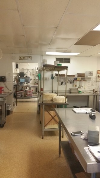 More Photos Of 204 Manitowoc St, Menasha Restaurant For Sale