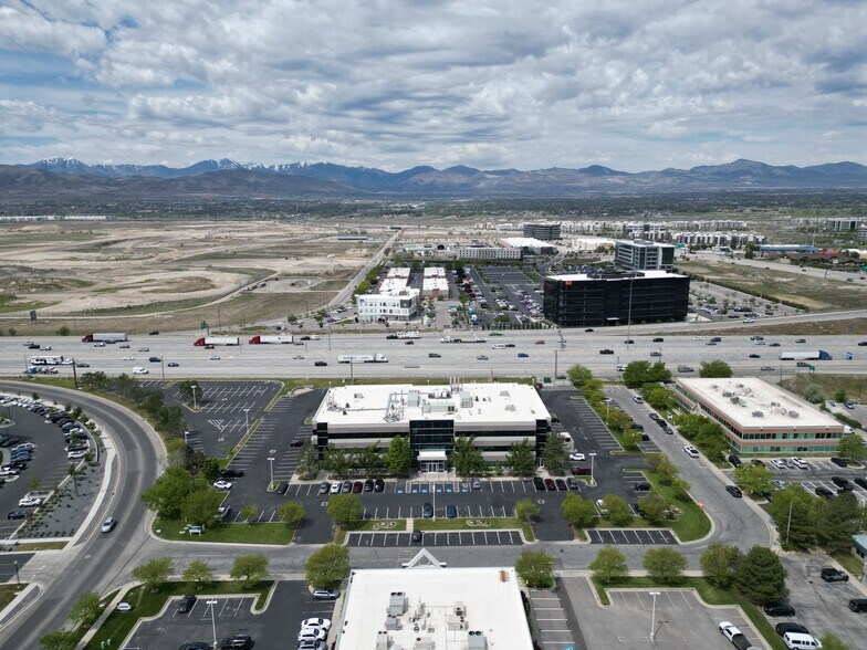 More Photos Of 66 E Wadsworth Park Dr, Draper Office For Lease