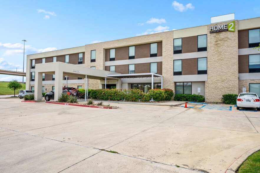 More Photos Of 5401 SW Loop 820, Fort Worth Hotel For Sale