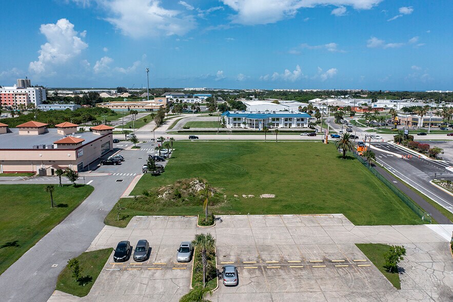 More Photos Of 8801 Astronaut Blvd, Cape Canaveral Restaurant For Lease